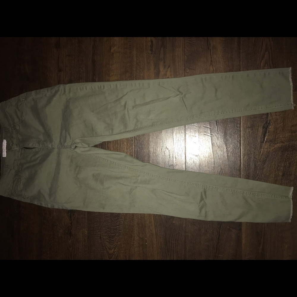 green skinny jeans